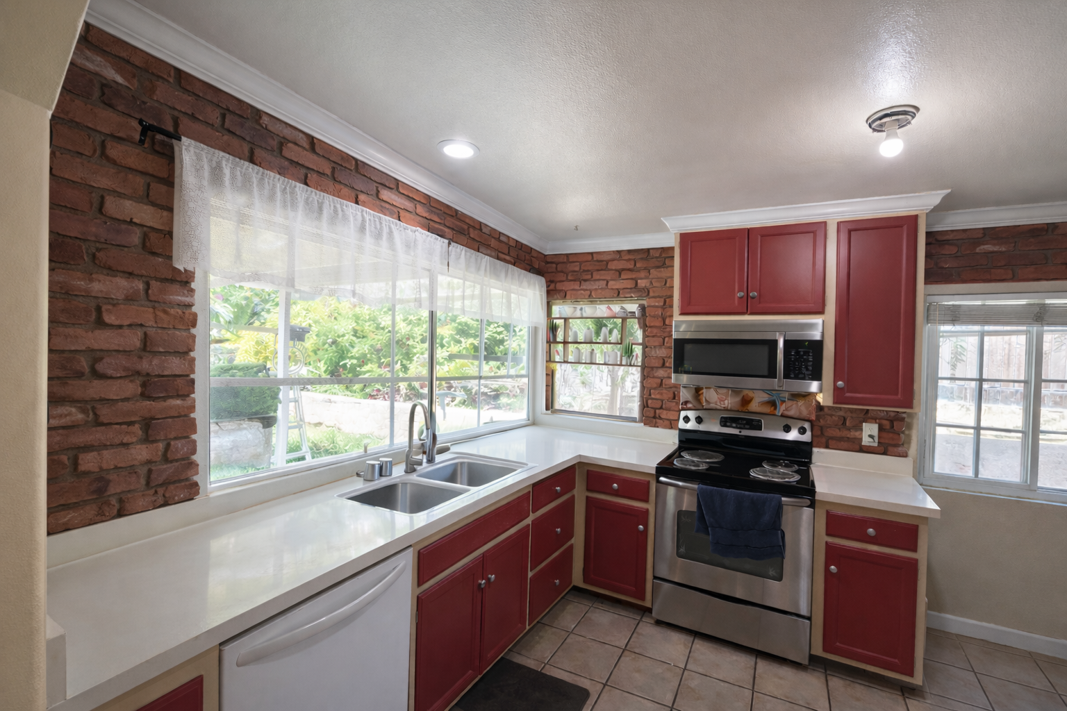 Kitchen inside Tessa Place 1